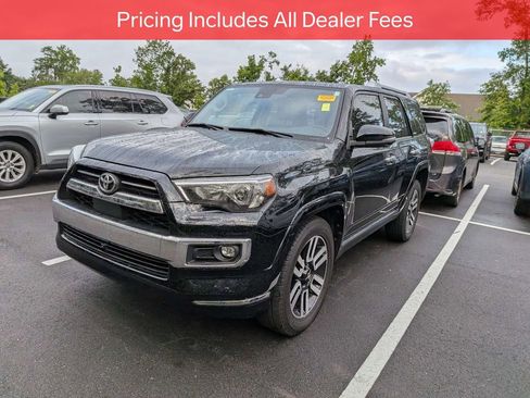 Used 2022 Toyota 4Runner Limited RWD image 4