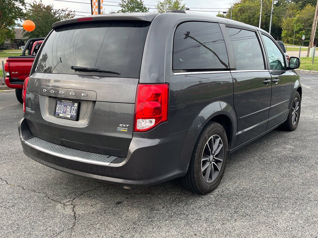 Used 2017 Dodge Grand Caravan SXT FWD image 10