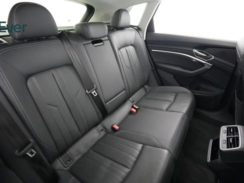 Used 2024 Audi Q8 e-tron Premium Plus w/ Premium Plus Package AWD/4WD image 5