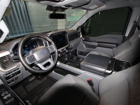 Used 2023 Ford F150 Lightning XLT image 2