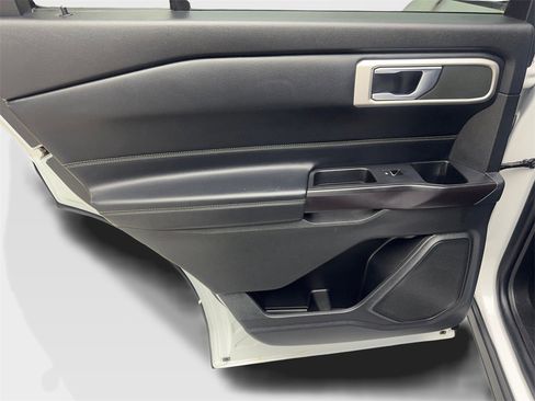 Used 2020 Ford Explorer XLT w/ Equipment Group 202A image 38