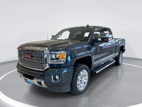 Used 2019 GMC Sierra 2500 Denali w/ Suspension Package, Off-Road AWD/4WD image 1