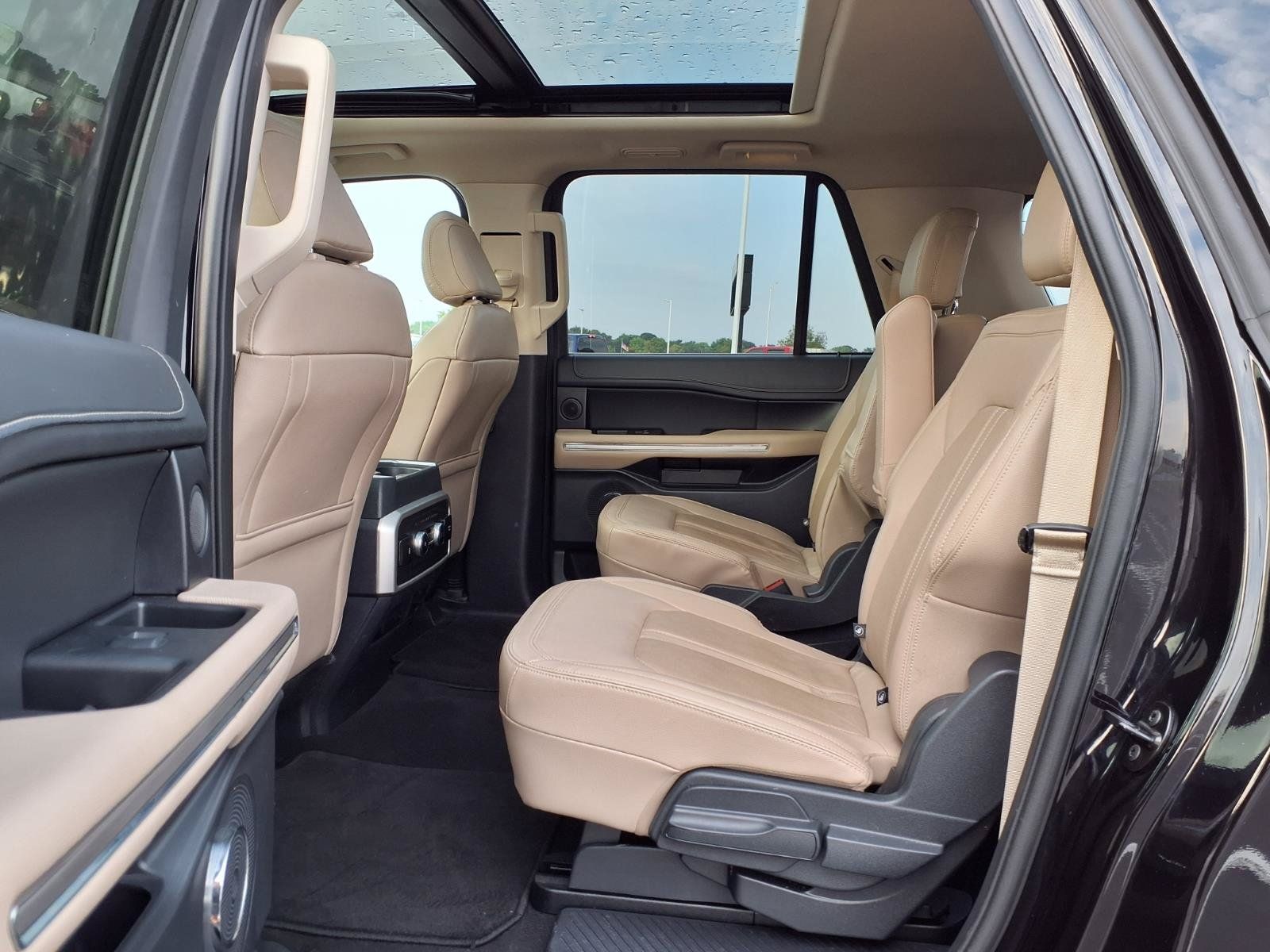 Used 2024 Ford Expedition Max Limited AWD/4WD image 28