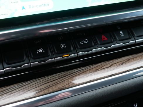 Used 2023 Chevrolet Silverado 1500 LT Trail Boss w/ Protection Package image 31