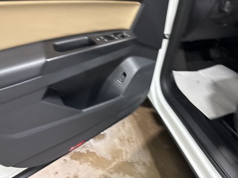 Used 2020 Volkswagen Atlas Cross Sport SE AWD/4WD image 12