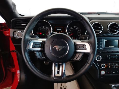 Used 2017 Ford Mustang Coupe RWD image 19