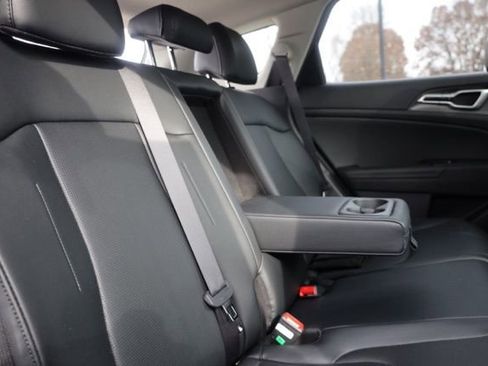 Certified 2026 Kia Sportage EX w/ EX Panorama Roof Package image 36