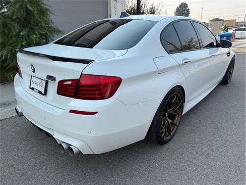 Used 2015 BMW M5 RWD image 44
