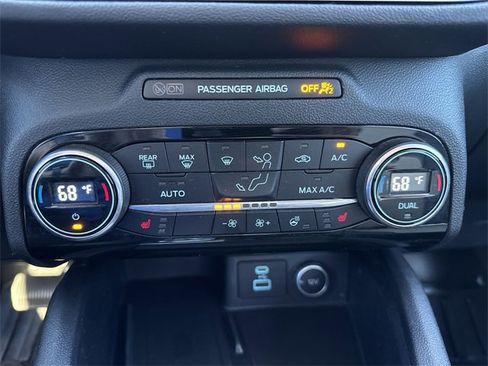 Used 2021 Ford Escape Titanium w/ Titanium Elite Package image 21