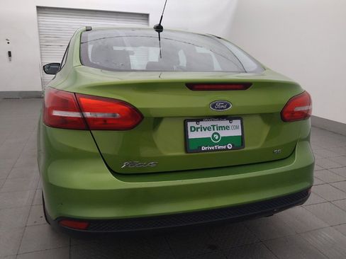 Used 2018 Ford Focus SE w/ Cold Weather Package FWD image 6