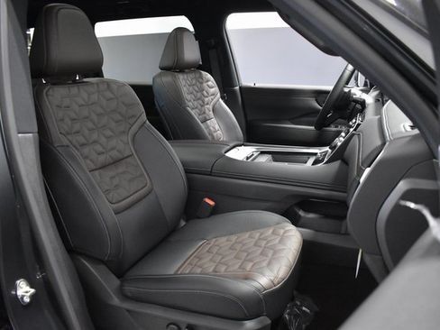 New 2026 Nissan Armada Platinum image 14