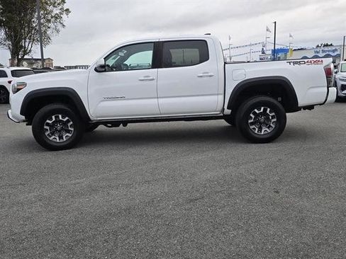 Used 2022 Toyota Tacoma TRD Off-Road image 30