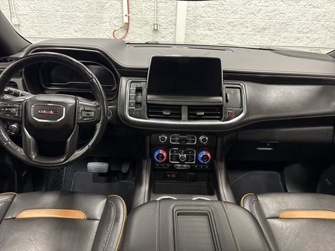 Used 2023 GMC Yukon XL AT4 w/ Technology Package image 12