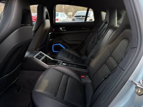 Used 2019 Porsche Panamera 4 image 20