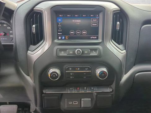 Used 2021 GMC Sierra 1500 2WD Crew Cab w/ Sierra Value Package image 14