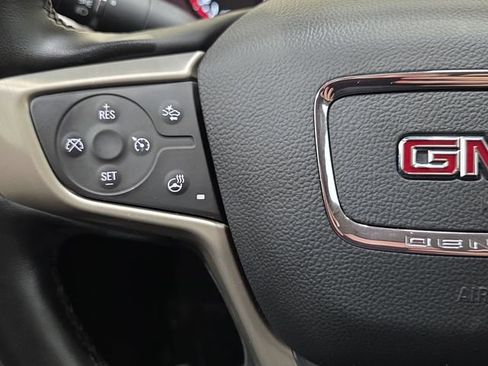 Used 2023 GMC Acadia Denali w/ Denali Technology Package AWD/4WD image 16