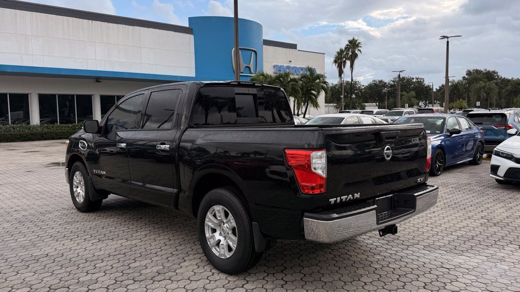 Used 2017 Nissan Titan SV RWD image 10