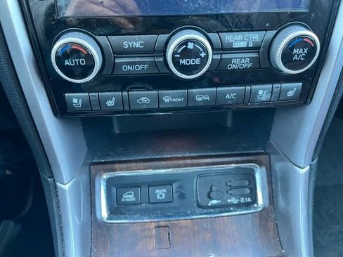 Used 2019 Subaru Ascent Touring AWD/4WD image 23