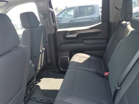 Used 2024 Chevrolet Silverado 1500 LT Trail Boss image 15