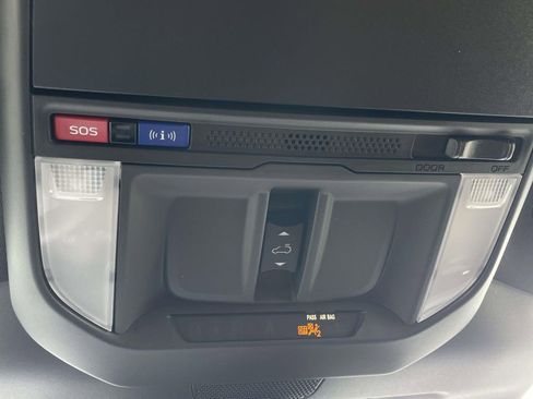 Certified 2025 Subaru Forester Touring w/ Protection Package image 21