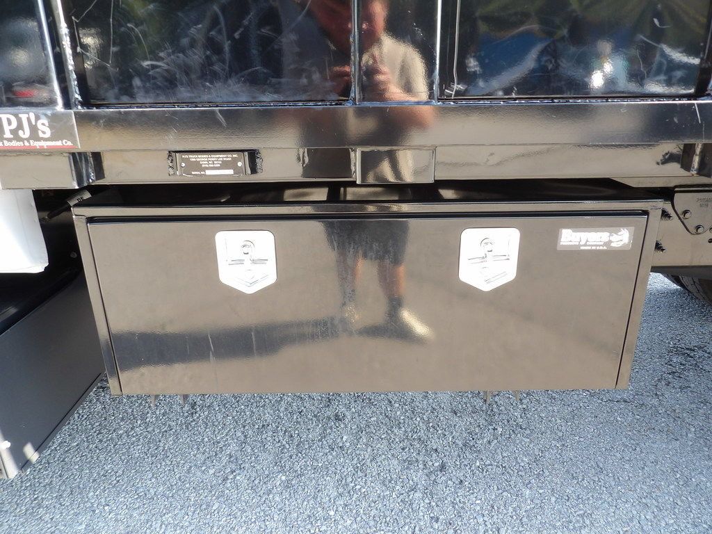 Used 2025 Ford F650 2WD Regular Cab Super Duty image 45