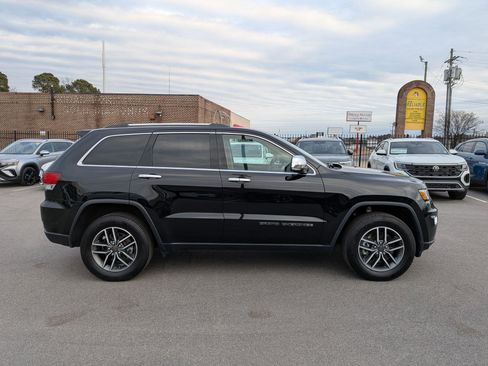 Used 2021 Jeep Grand Cherokee Limited w/ Trailer Tow Group IV image 2