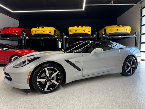 Used 2015 Chevrolet Corvette Stingray Coupe w/ 2LT Preferred Equipment Group RWD image 9