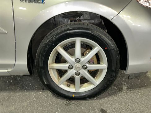 Used 2014 Toyota Prius C Three image 28