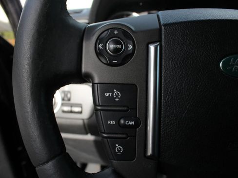 Used 2011 Land Rover LR4 HSE LUX image 28