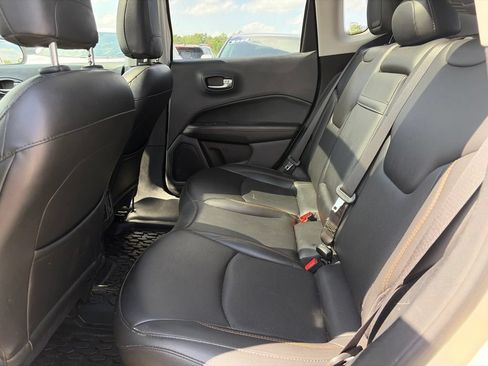 Used 2019 Jeep Compass Limited AWD/4WD image 9