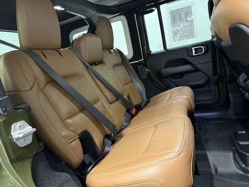 Used 2021 Jeep Wrangler Unlimited Rubicon image 24