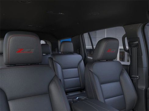 New 2026 Chevrolet Traverse Z71 w/ Enhanced Driving Package image 24