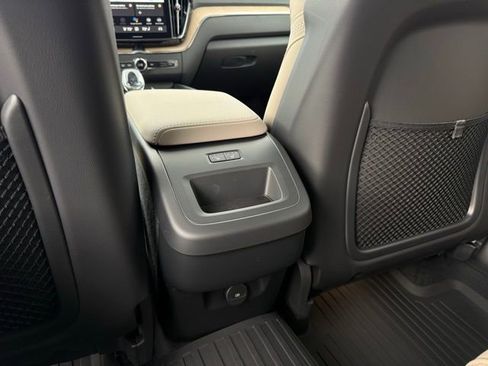 New 2026 Volvo XC60 B5 Plus w/ Climate Package image 25