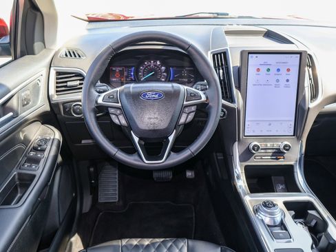 Used 2024 Ford Edge Titanium w/ Equipment Group 301A AWD/4WD image 19