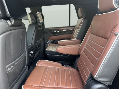 Used 2024 GMC Yukon Denali Ultimate image 7