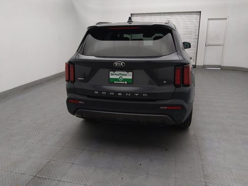Used 2021 Kia Sorento S w/ Panoramic Sunroof Package image 7