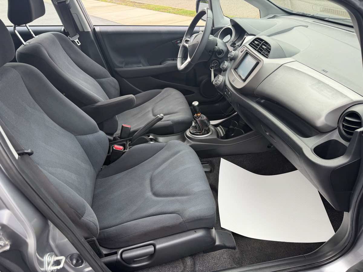 Used 2009 Honda Fit Sport image 18