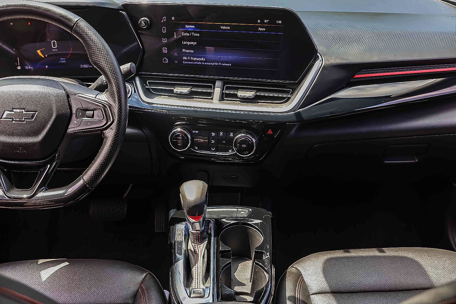 Used 2024 Chevrolet Trax RS w/ Driver Confidence Package FWD image 10