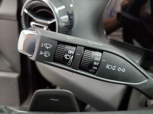 Used 2025 Chevrolet Equinox LT w/ Safety and Technology Package image 31