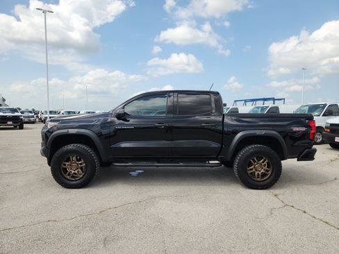 Used 2025 Chevrolet Colorado Trail Boss AWD/4WD image 4