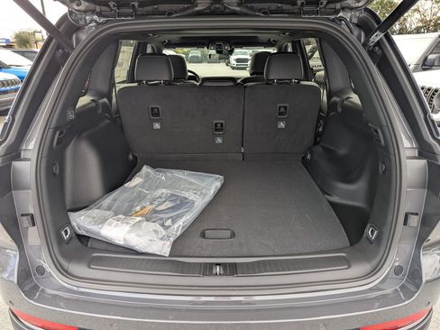 New 2025 Jeep Grand Cherokee Altitude RWD image 32