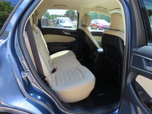 Used 2019 Ford Edge SEL w/ Equipment Group 201A FWD image 20