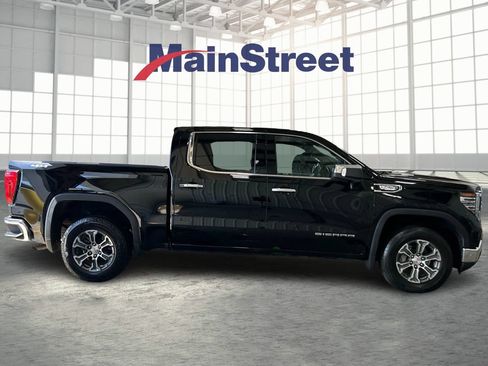 Used 2025 GMC Sierra 1500 SLT AWD/4WD image 6