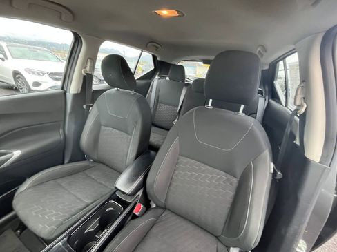 Used 2024 Nissan Kicks SV image 35