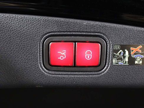 Used 2023 Mercedes-Benz E 450 4MATIC Coupe image 23