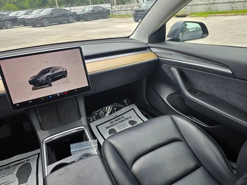 Used 2023 Tesla Model 3 Standard Range RWD image 32