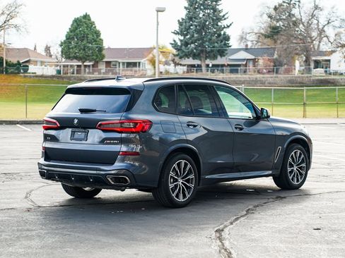 Used 2020 BMW X5 M50i w/ Premium Package image 5