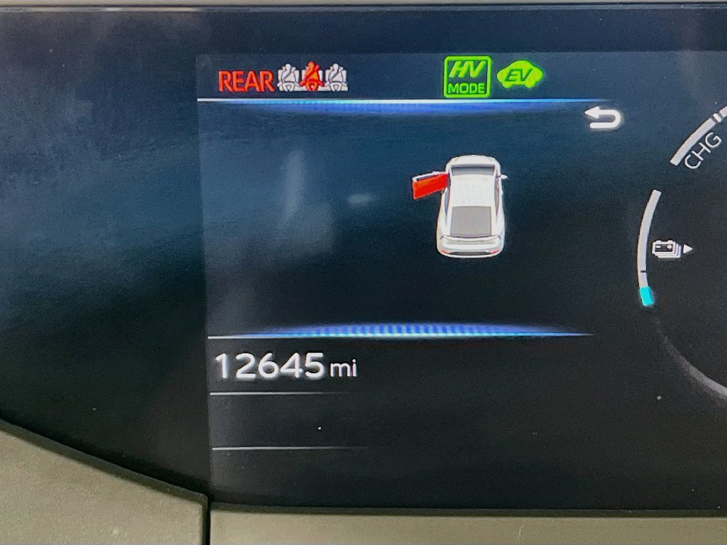 Certified 2023 Toyota Prius Prime Premium w/ Advanced Technology Package FWD image 11