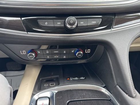Certified 2023 Buick Enclave Essence AWD/4WD image 19