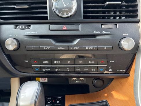 Used 2022 Lexus RX 450h AWD w/ Premium Package image 17